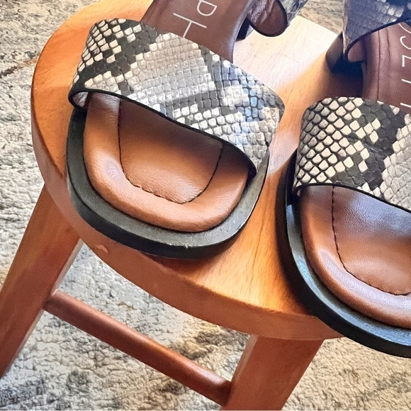 JOSEPH Snake Print Leather Ankle Wrap Block Heel Sandals Size 35 - Picture 3 of 9